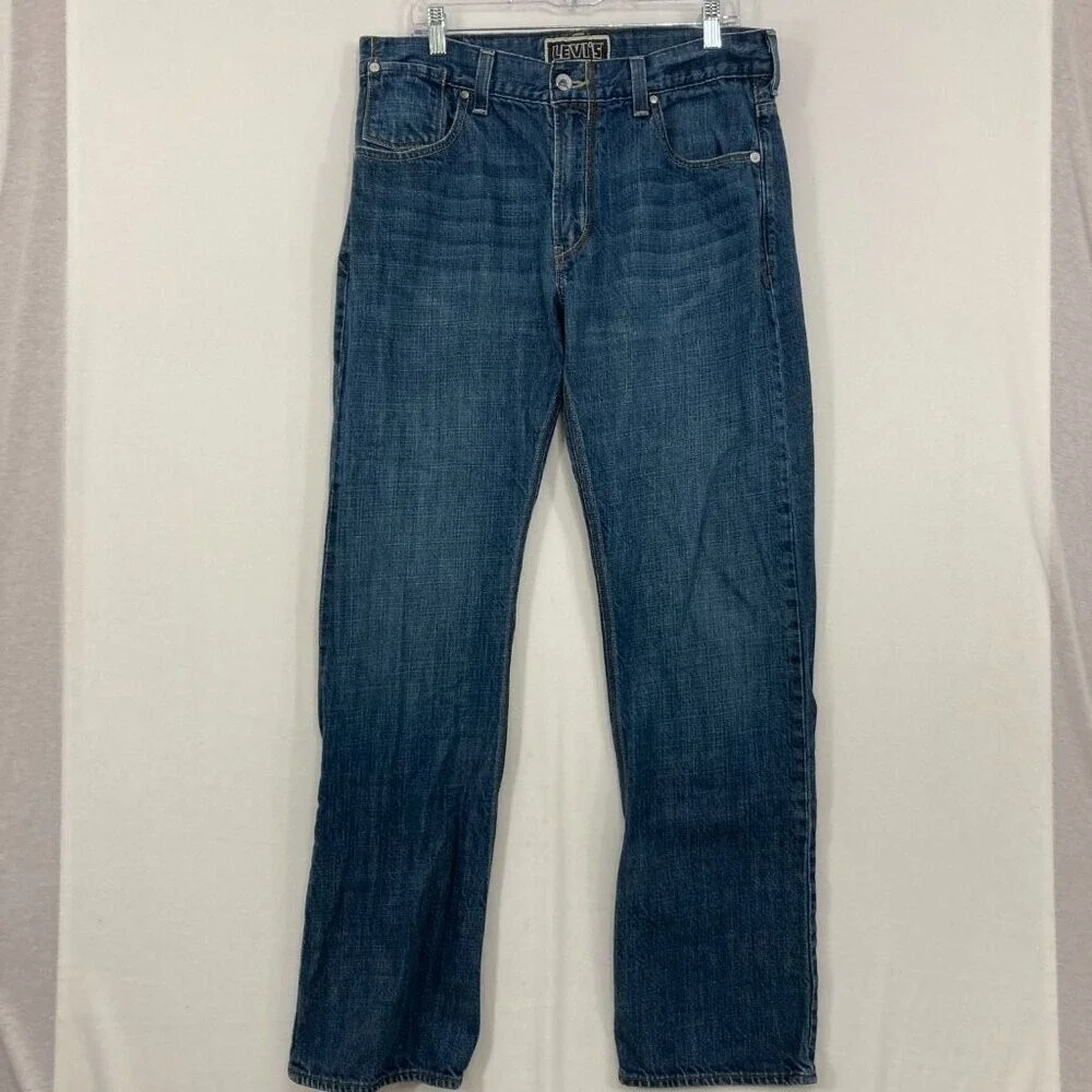 Vintage Levi's‎ Men's Blue Medium Wash Slim Straight Jeans size 36 x 34